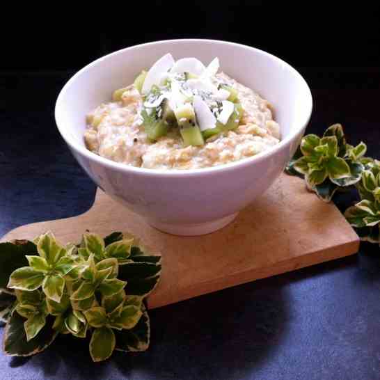 Kiwi & Coconut Porridge