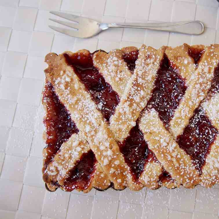 Strawberry crostata