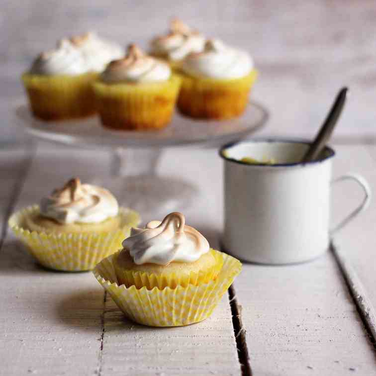 Hello Sunshine -Lemon Meringue Cupcakes