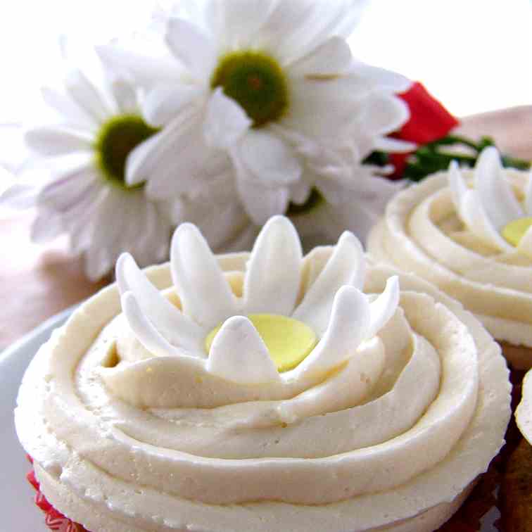 Grapefruit Daisy Cupcakes