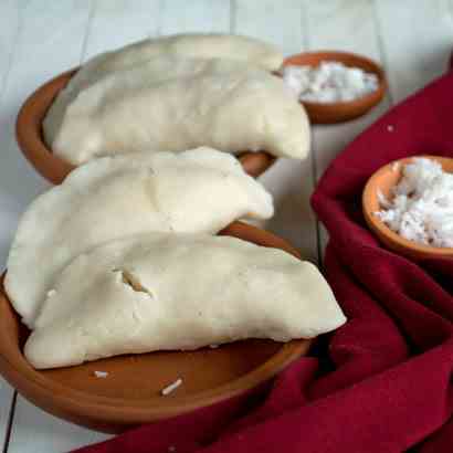 Thengai Poorna Kozhukattai - Coconut stuff