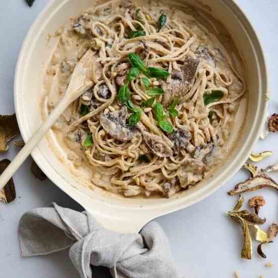 Extra Creamy Mushroom Linguine