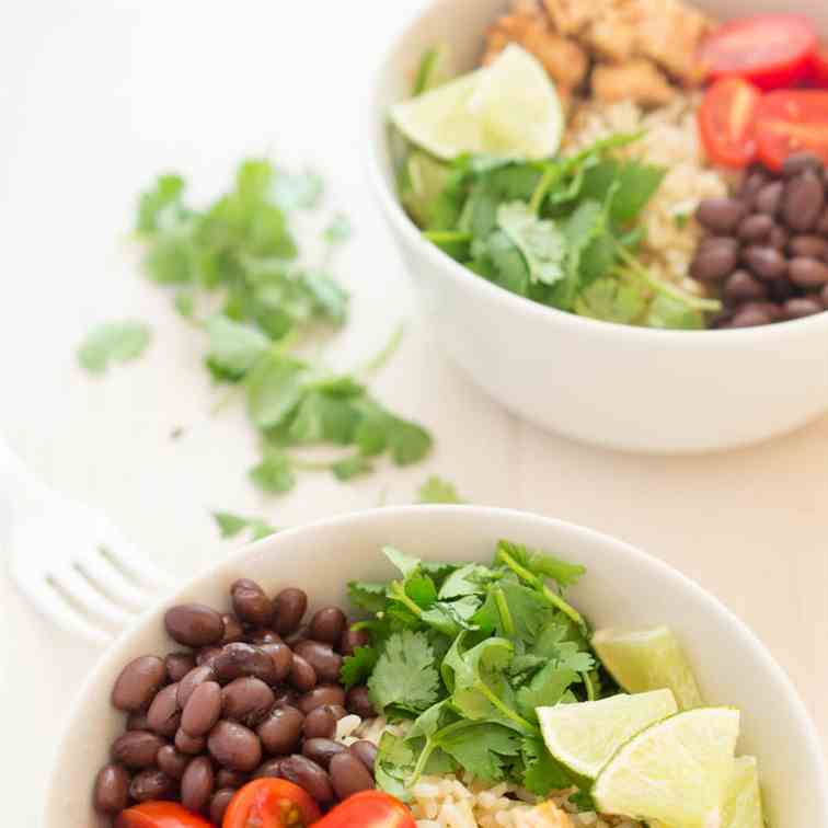 Healthy Chicken Burrito Bowl 