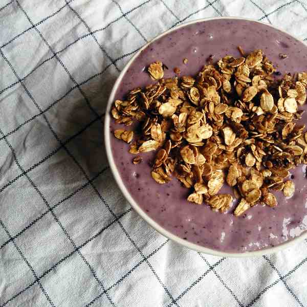 Smoothie Bowl and Quick Maple Granola