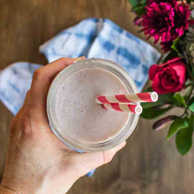 Banana, Hemp - Strawberry Smoothie (vegan 