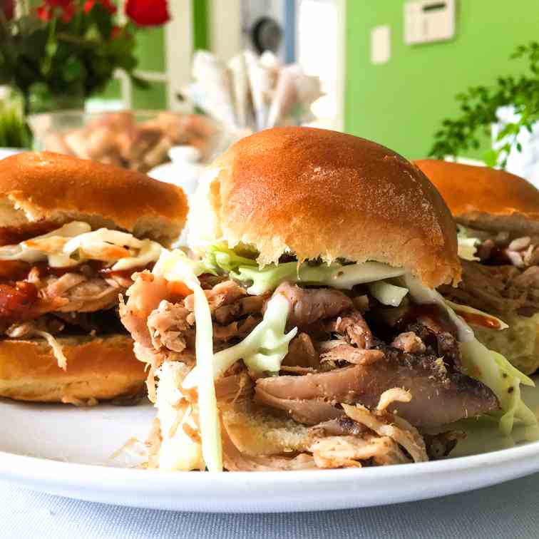 Smoked Pulled Pork Sliders