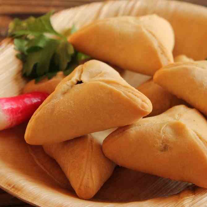 Meat samosas