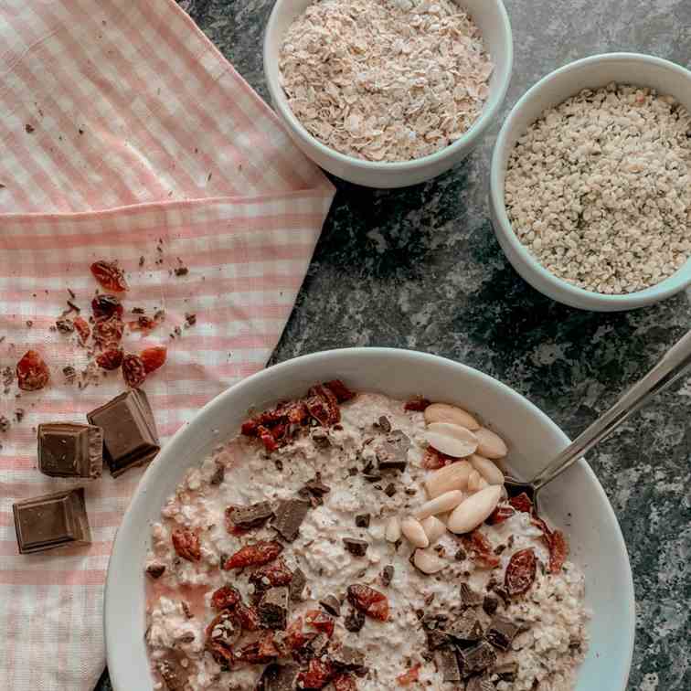 Cranberry Dark Chocolate Overnight Oats