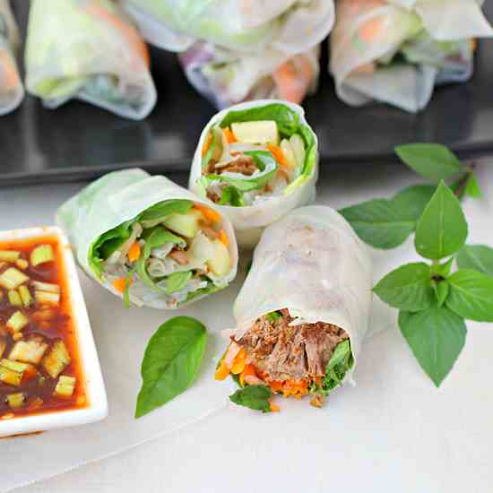 Beef Summer Rolls with Spicy Dipping Sauce
