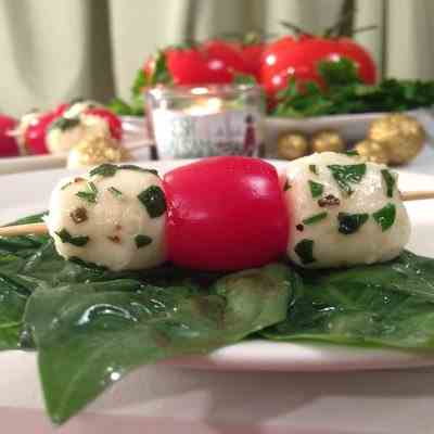 Tomato Mozzarella Bites