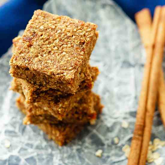 Apple Cinnamon Energy Bars