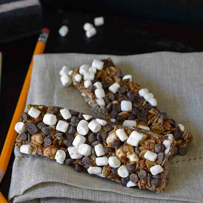 Homemade S'mores Granola Bars