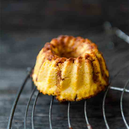 Mini lemon bundt cake