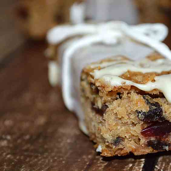 Oatmeal Raisin Breakfast Bar