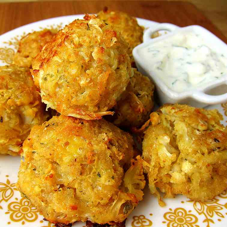 Cheesy Cauliflower Tots with Yogurt Dip