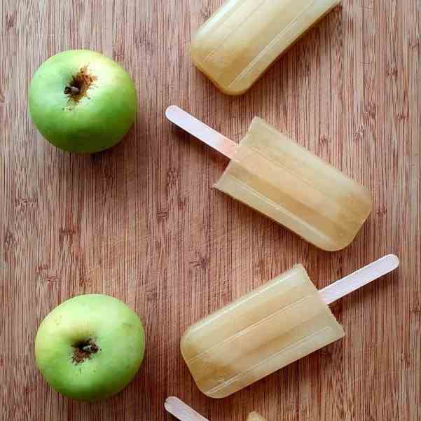 Easy apple popsicles