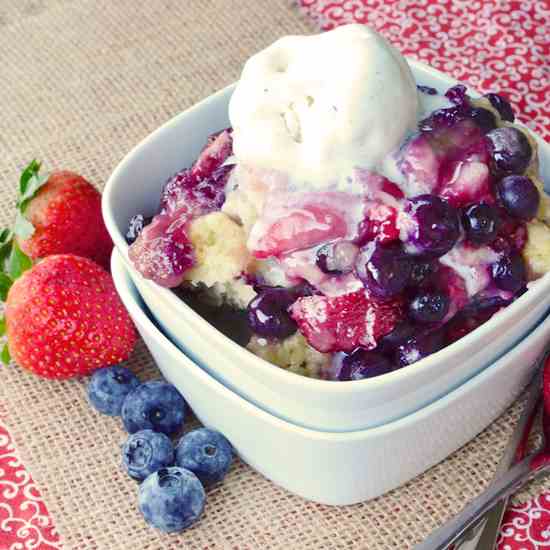 Slow Cooker Berry Cobbler