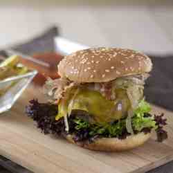 Bacon Cheeseburger with Onion Relish