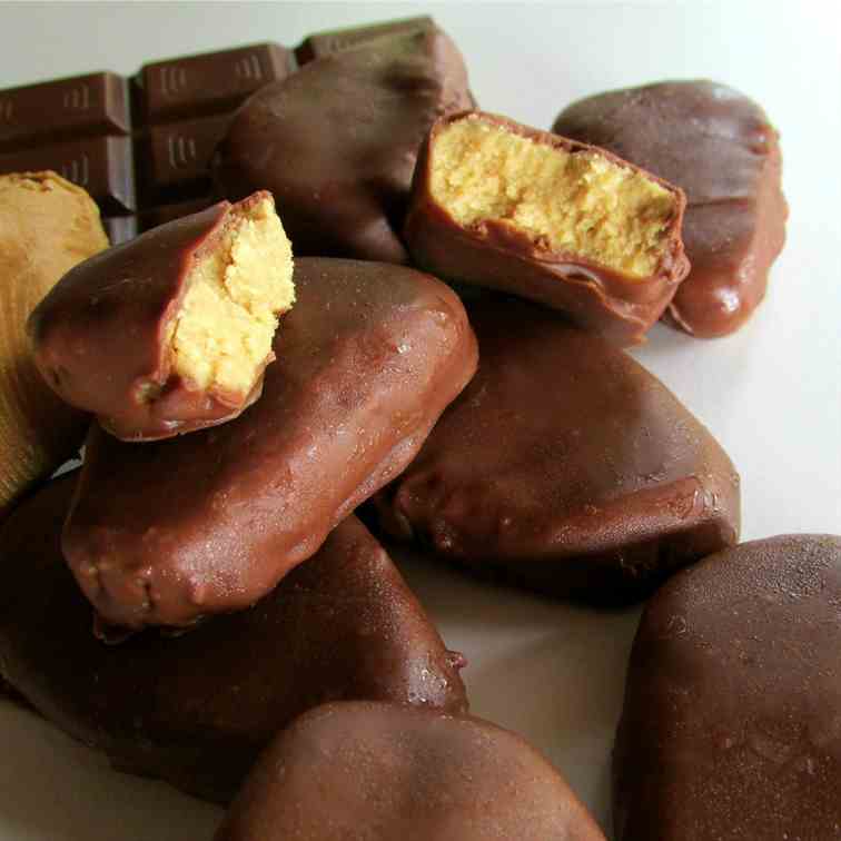 Homemade Mini Reese’s Peanut Butter Eggs