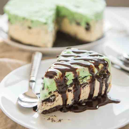 Easy Grasshopper Ice Cream Pie