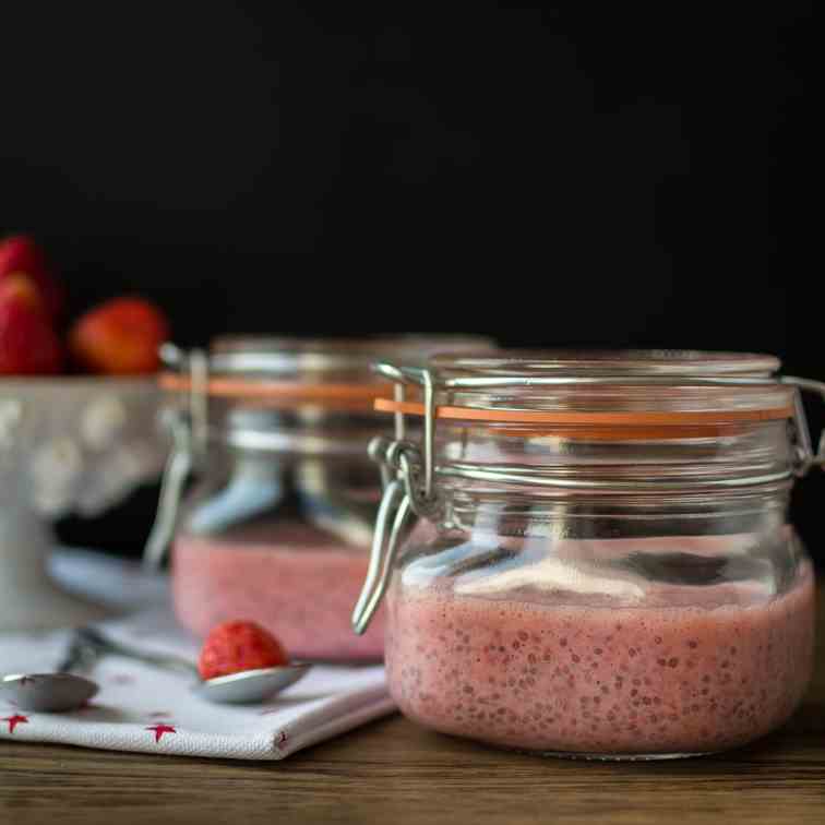 Strawberry Chia Pudding