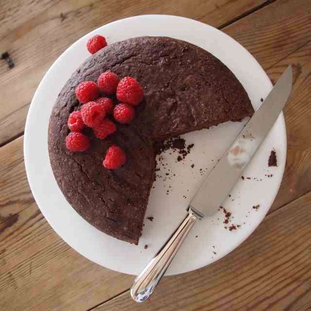 Smitten Kitchen’s Red Wine Chocolate Cake 