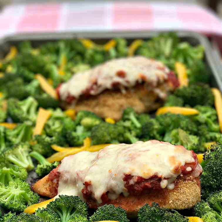 Healthy Sheet Pan Chicken Parmesan