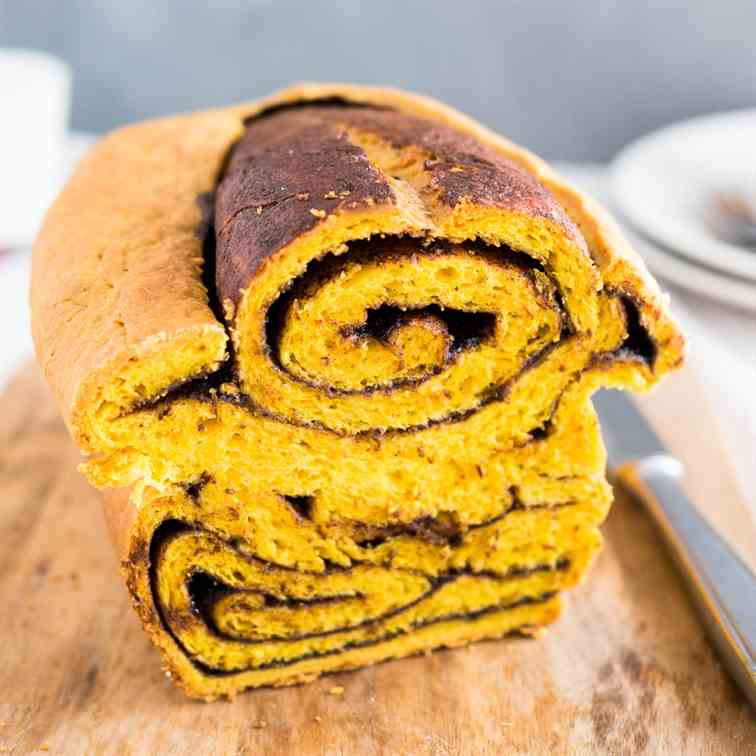 Nutella Swirl Pumpkin Bread