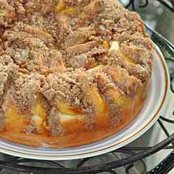 Peach Streusel Kuchen