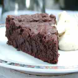 Flourless Chocolate Cake with Chai Cream