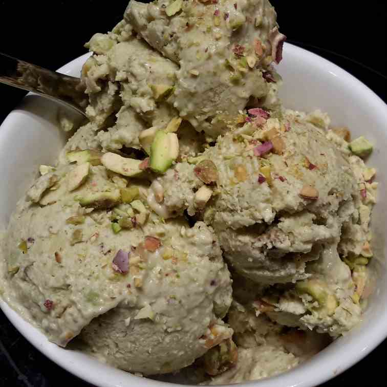 Vegan Avocado Banana Coconut Nice Cream