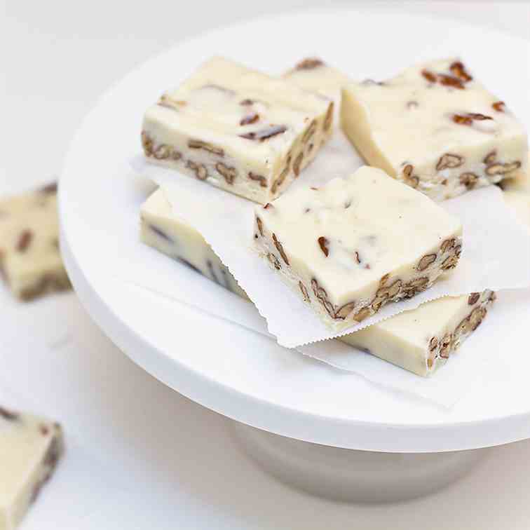 Easy Bourbon Pecan Fudge