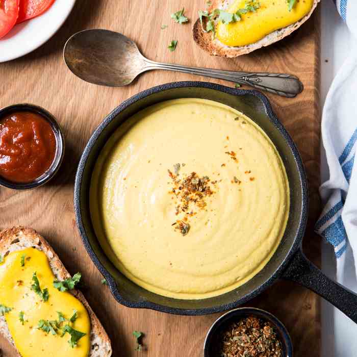 5-minute Vegan Cheese Sauce