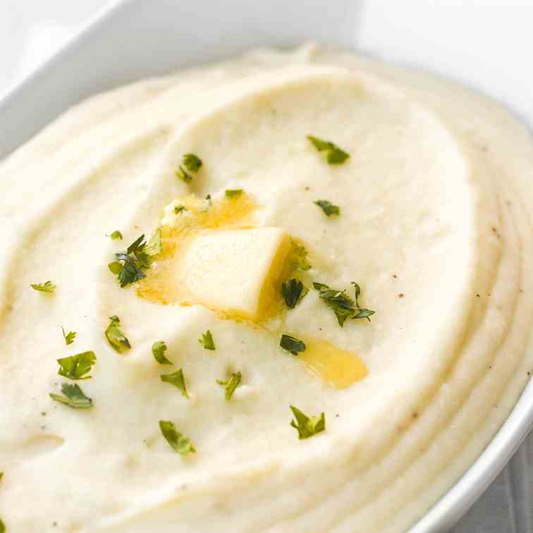 The Best and Creamiest Mashed Potatoes
