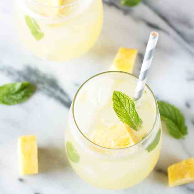 Pineapple Mojito