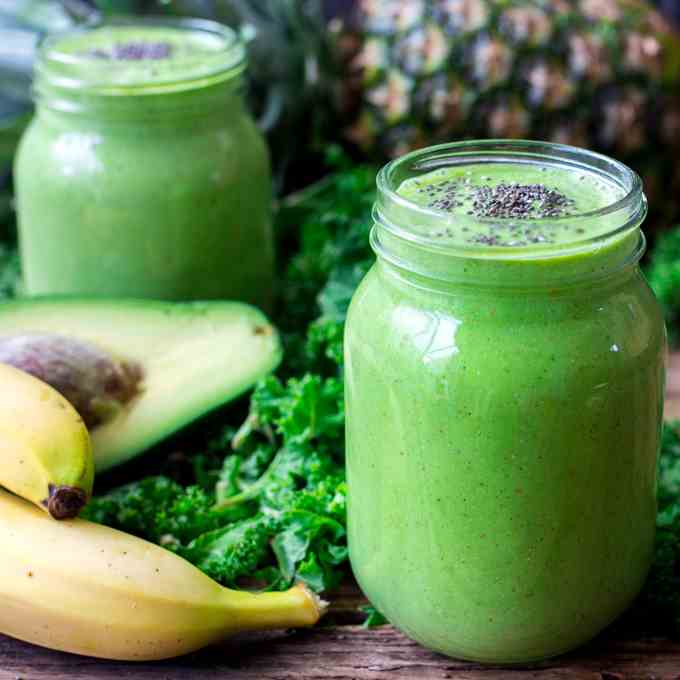 Pineapple Avocado Detox Smoothie