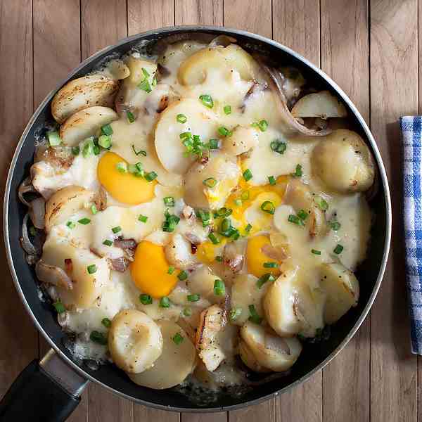 Cheese Eggs and Potatoes Skillet