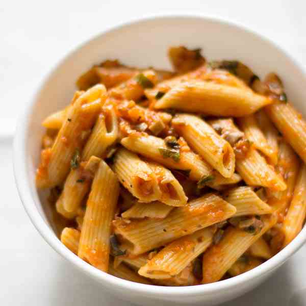 Vegan Rigatoni Mushroom Bolognese 