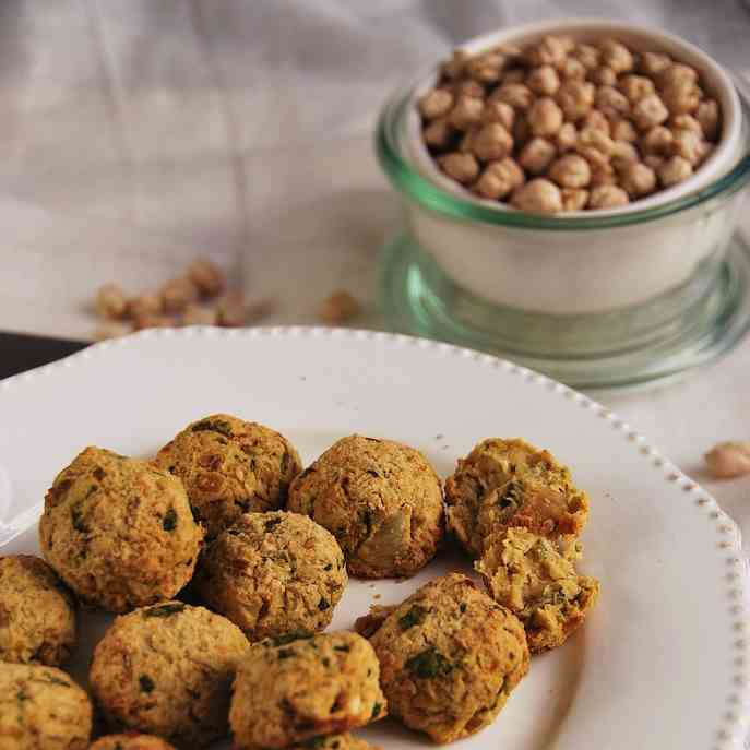 Baked mini falafels