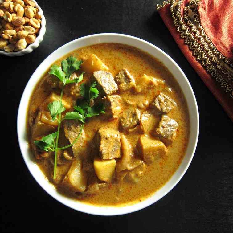 Thai Instant Pot Massaman Curry With Beef