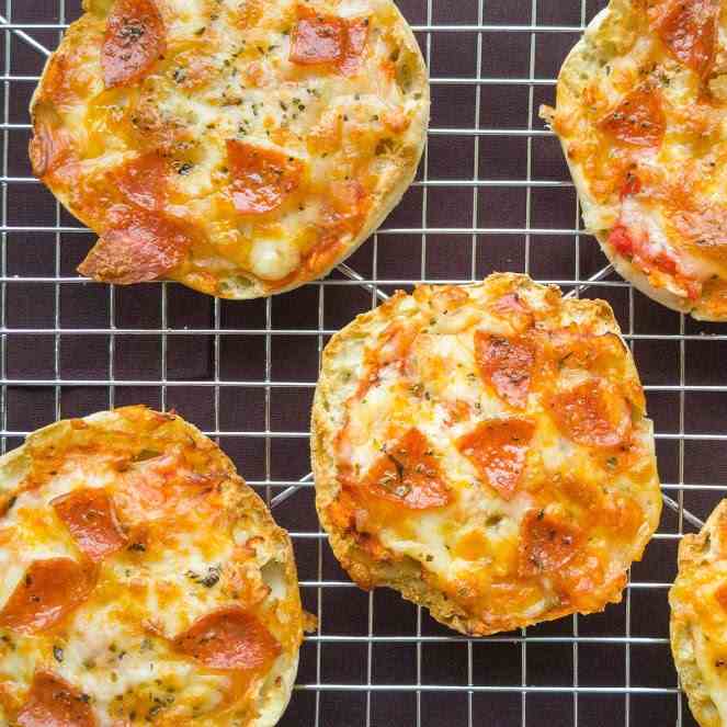 English Muffin Pizza