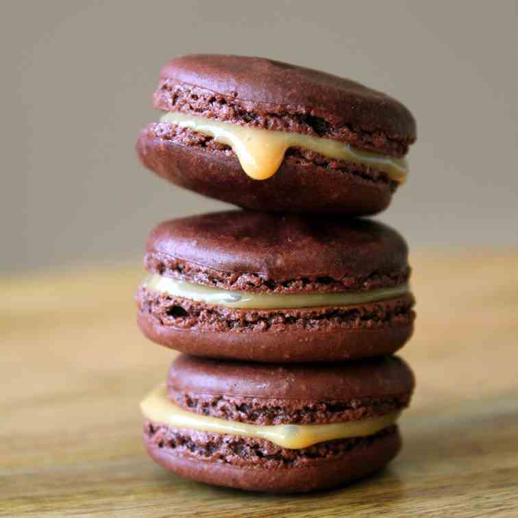 Dark chocolate macaron