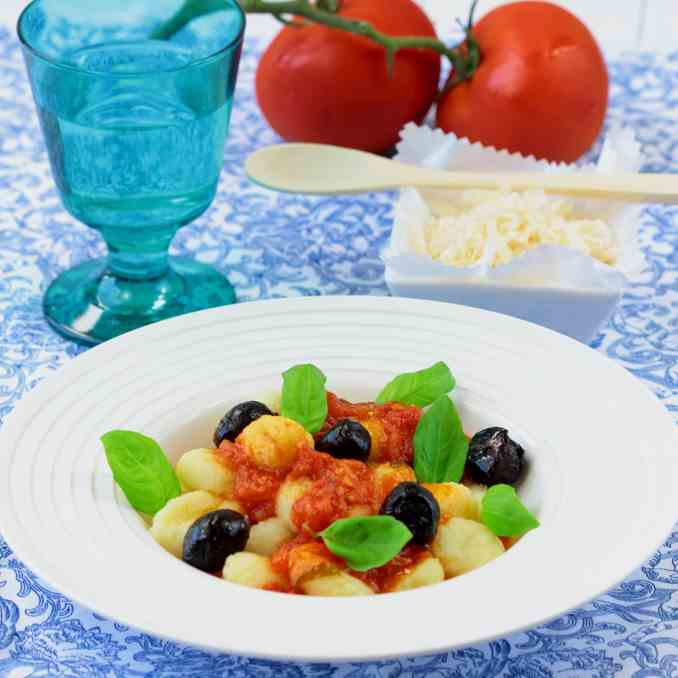 Gnocchi with black olives