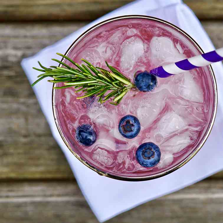 Blueberry-Rosemary Lemon Mocktail