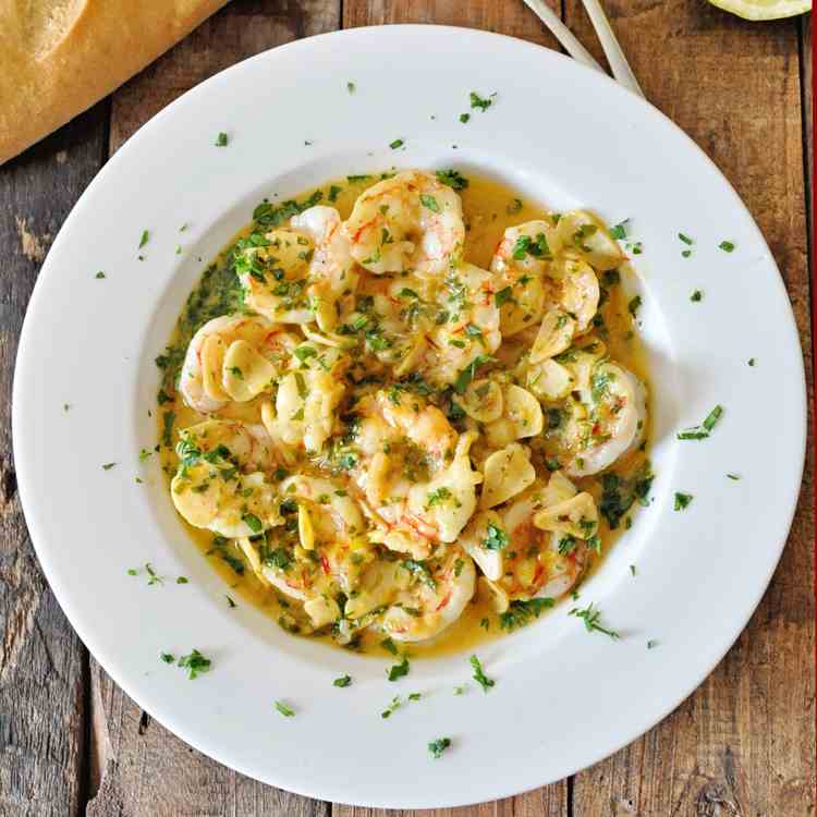 Spanish Garlic Shrimp with Saffron 