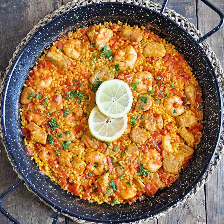 Spanish Paella with Tuna - Shrimp