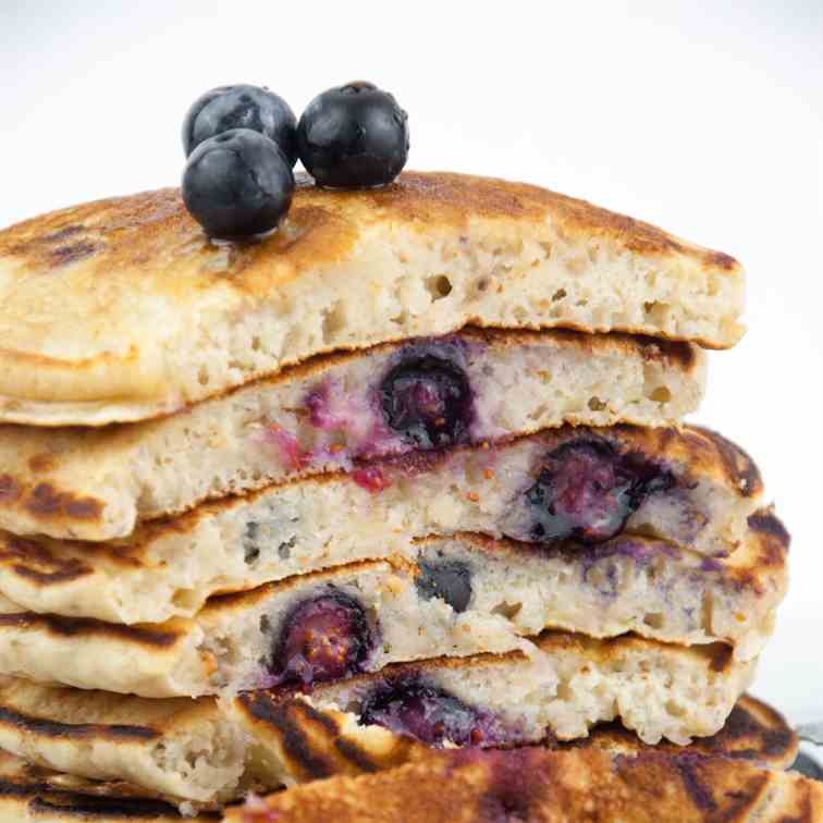 Fluffy Vegan Blueberry Pancakes