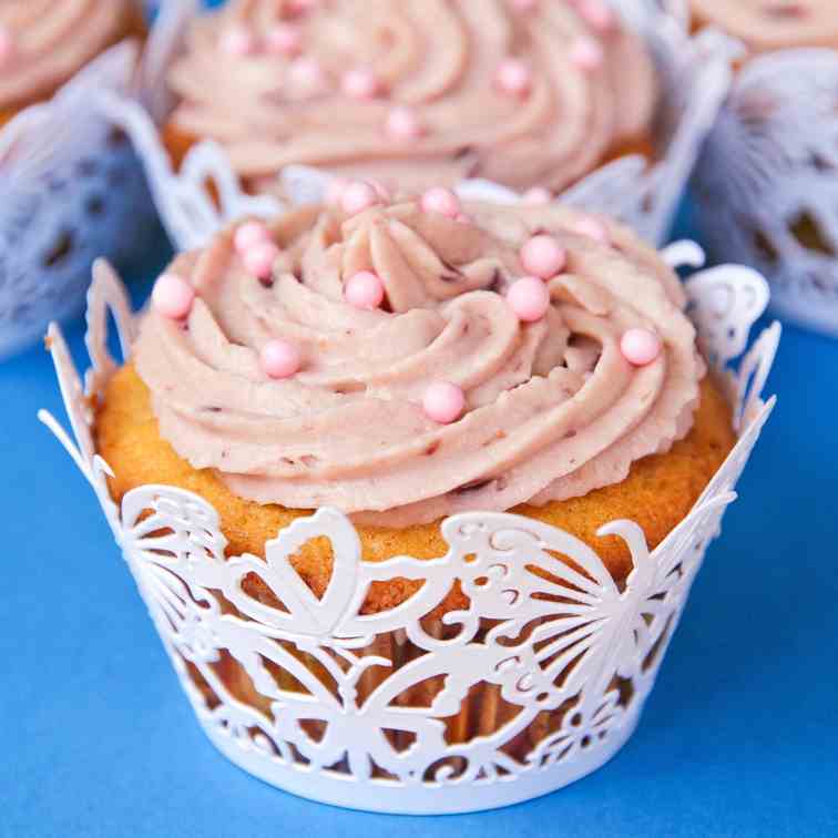 Cherry Amaretto Cupcakes