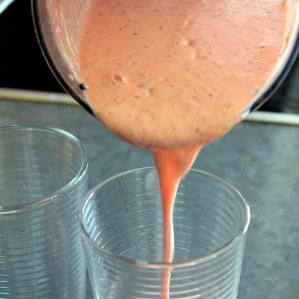 Energy Smoothie with Raspberries