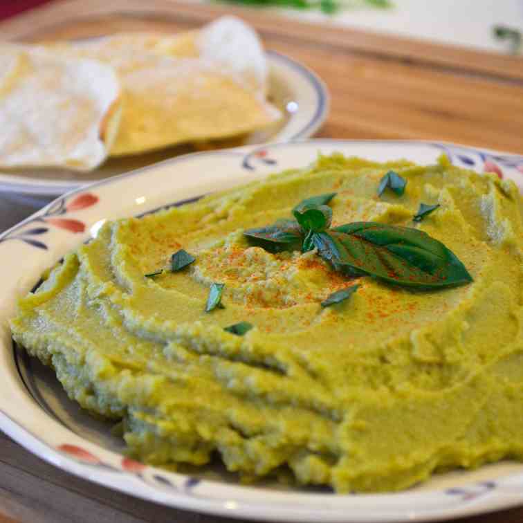 Creamy Avocado Hummus